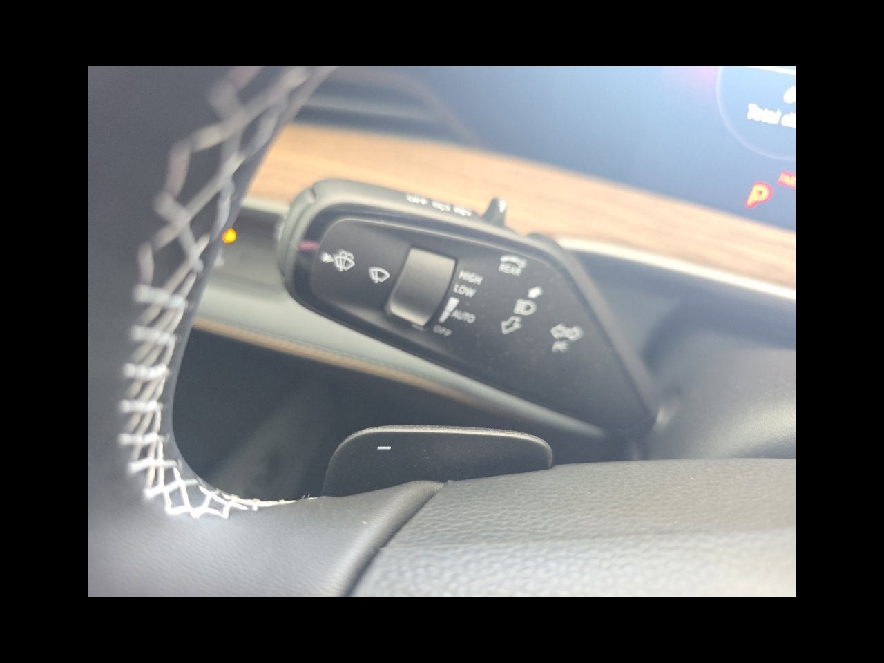 2027 Volkswagen Atlas SE w/Technology