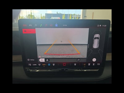 2027 Volkswagen Atlas SE w/Technology
