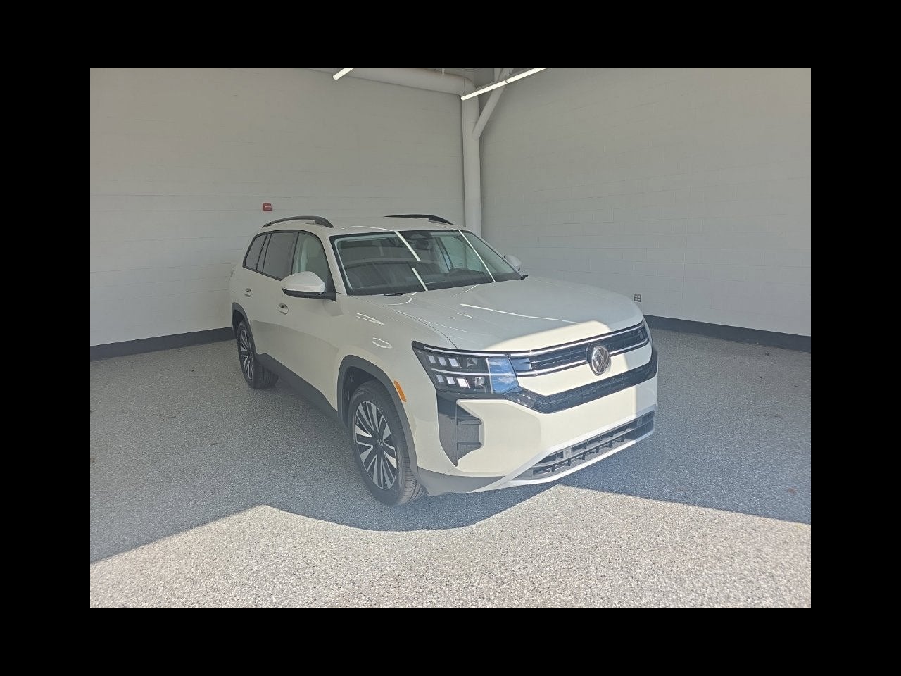 2027 Volkswagen Atlas SE w/Technology