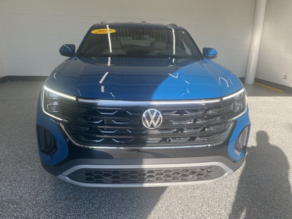 2025 Volkswagen Atlas Cross Sport 2.0T SE w/Technology