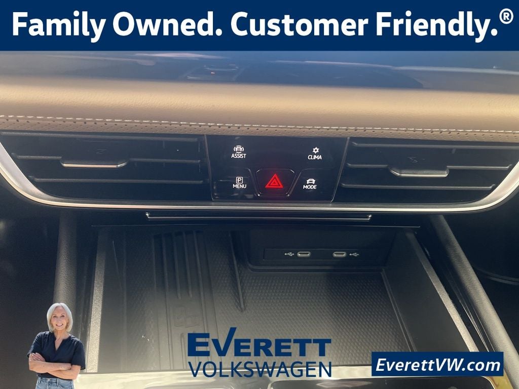 2025 Volkswagen Atlas Cross Sport 2.0T SE w/Technology