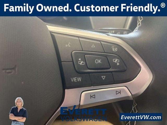 2025 Volkswagen Atlas Cross Sport 2.0T SE w/Technology