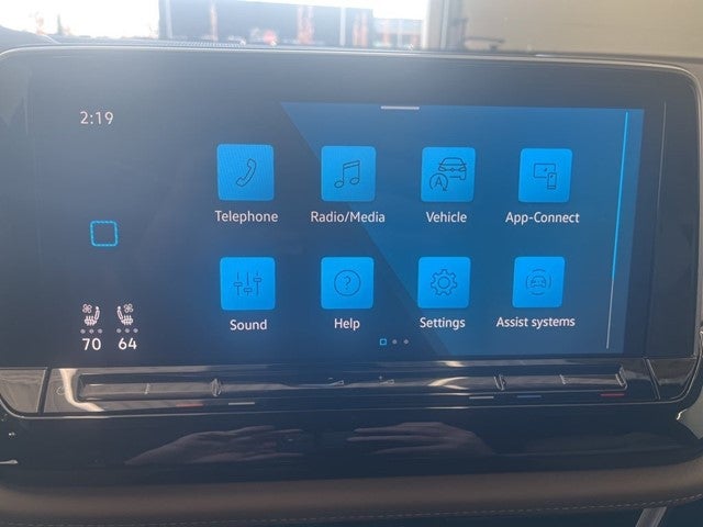 2025 Volkswagen Atlas Cross Sport 2.0T SE w/Technology