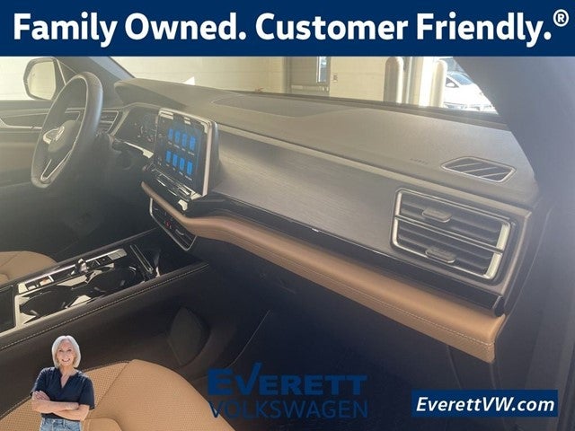 2025 Volkswagen Atlas Cross Sport 2.0T SE w/Technology