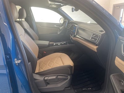 2025 Volkswagen Atlas Cross Sport 2.0T SE w/Technology