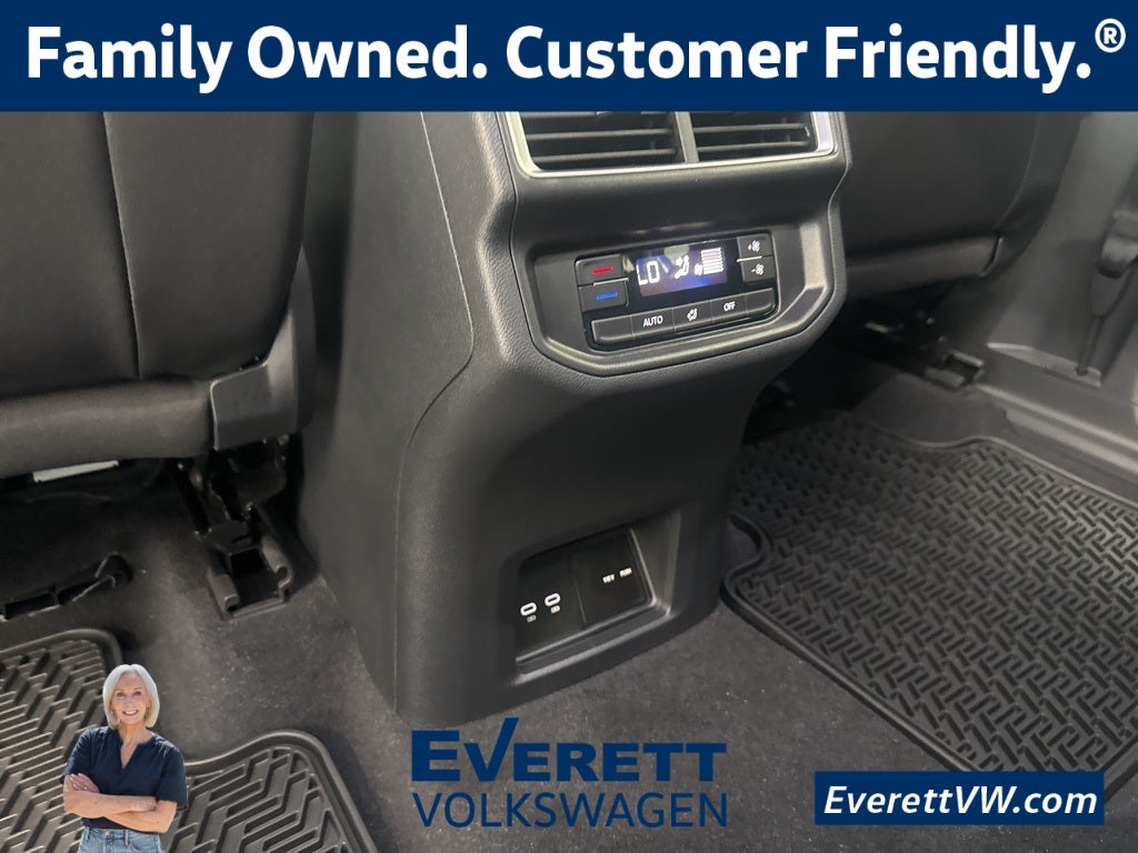 2026 Volkswagen Atlas 2.0T SE w/ Technology