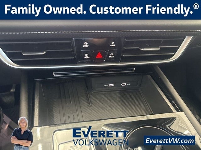 2026 Volkswagen Atlas 2.0T SE w/ Technology