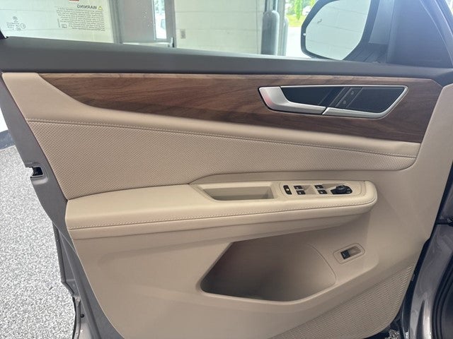 2026 Volkswagen Atlas 2.0T SE w/ Technology