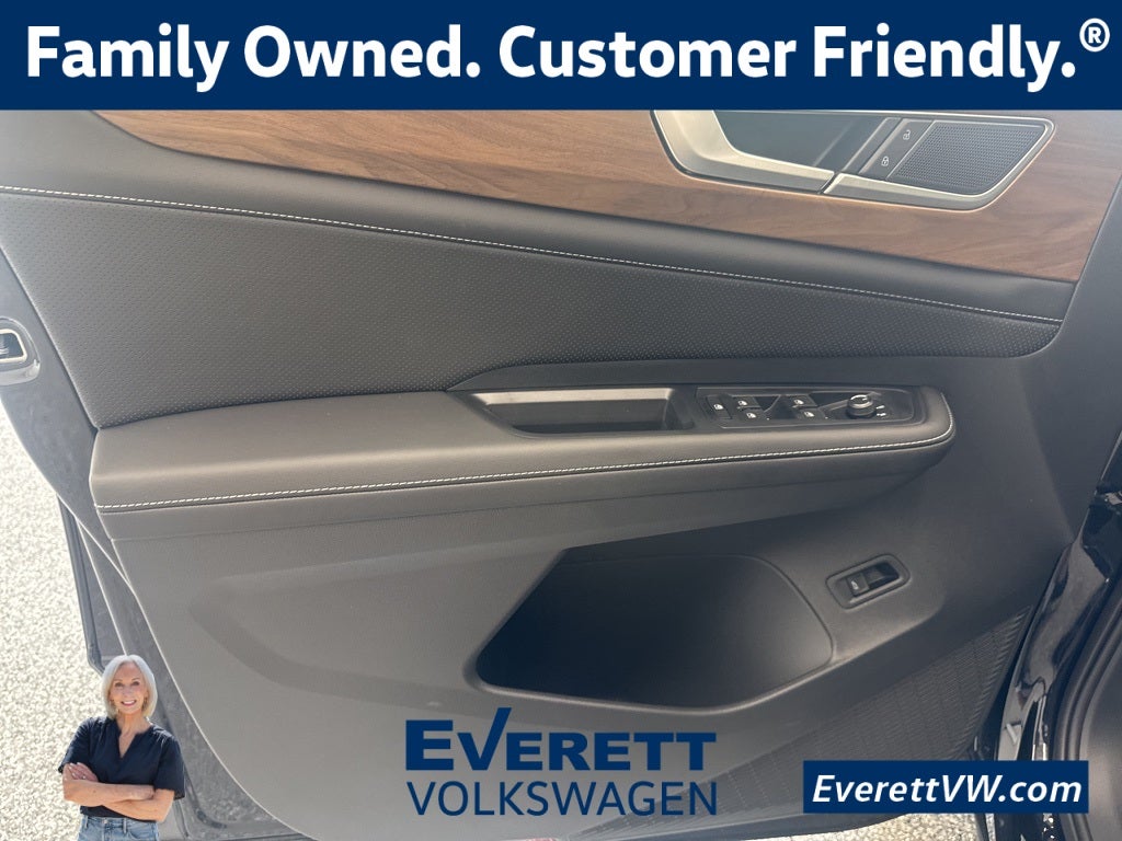 2026 Volkswagen Atlas 2.0T SE w/ Technology