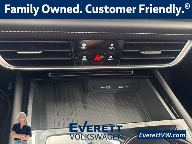 2026 Volkswagen Atlas 2.0T SE w/ Technology