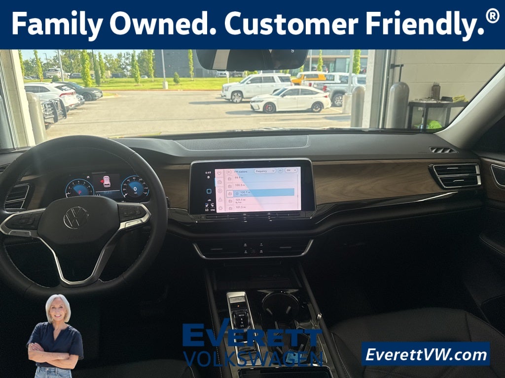 2026 Volkswagen Atlas 2.0T SE w/ Technology