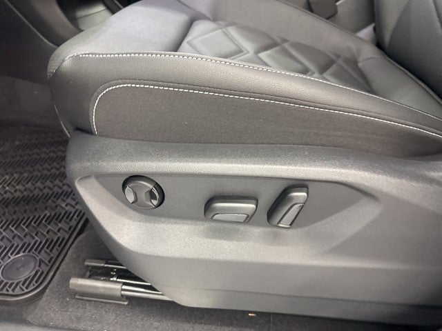 2026 Volkswagen Atlas 2.0T SE w/ Technology