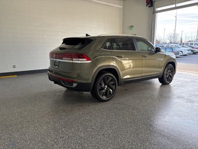 2026 Volkswagen Atlas Cross Sport 2.0T SE w/Technology