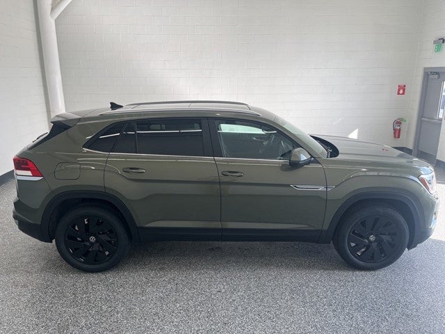 2026 Volkswagen Atlas Cross Sport 2.0T SE w/Technology