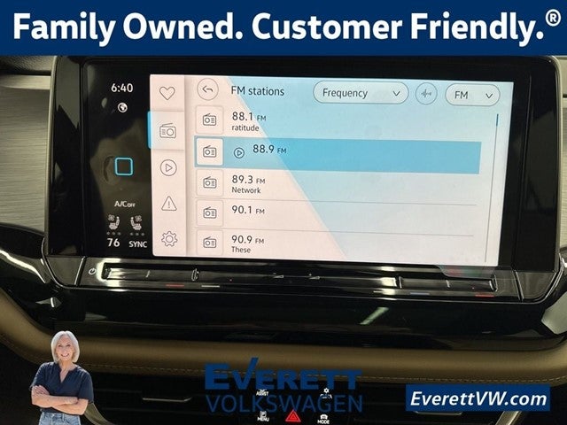 2026 Volkswagen Atlas Cross Sport 2.0T SE w/Technology