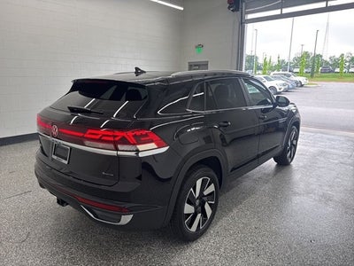 2026 Volkswagen Atlas Cross Sport 2.0T SE w/Technology