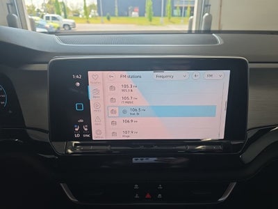 2026 Volkswagen Atlas Cross Sport SE w/Technology