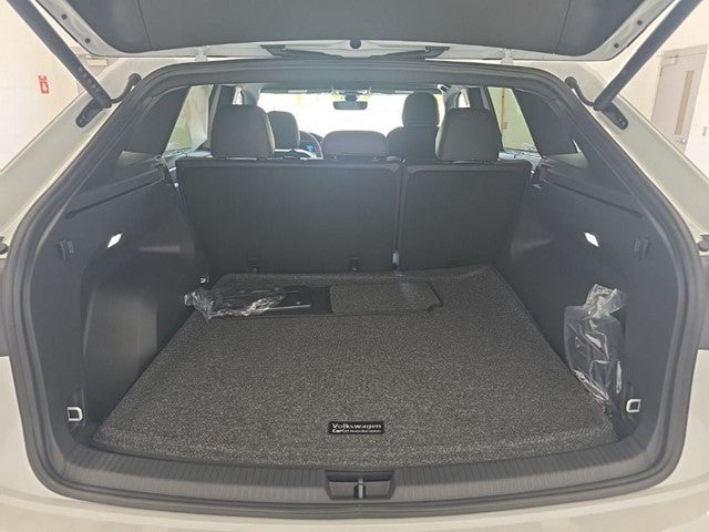 2026 Volkswagen Atlas Cross Sport SE w/Technology