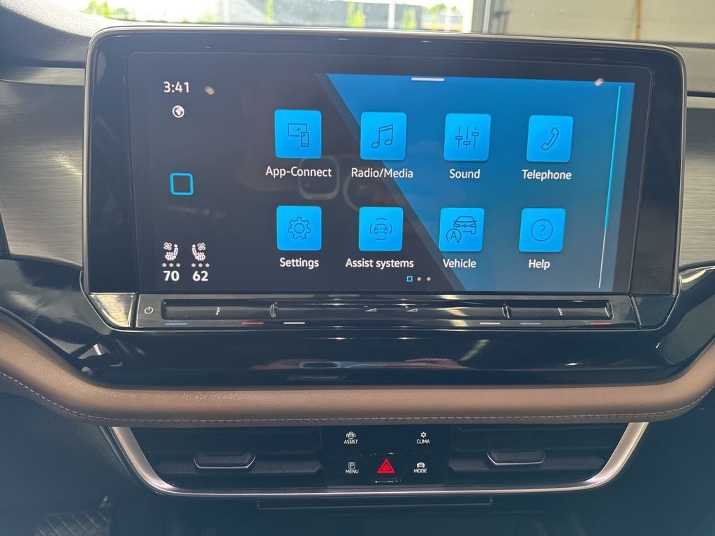 2024 Volkswagen Atlas Cross Sport 2.0T SE w/Technology