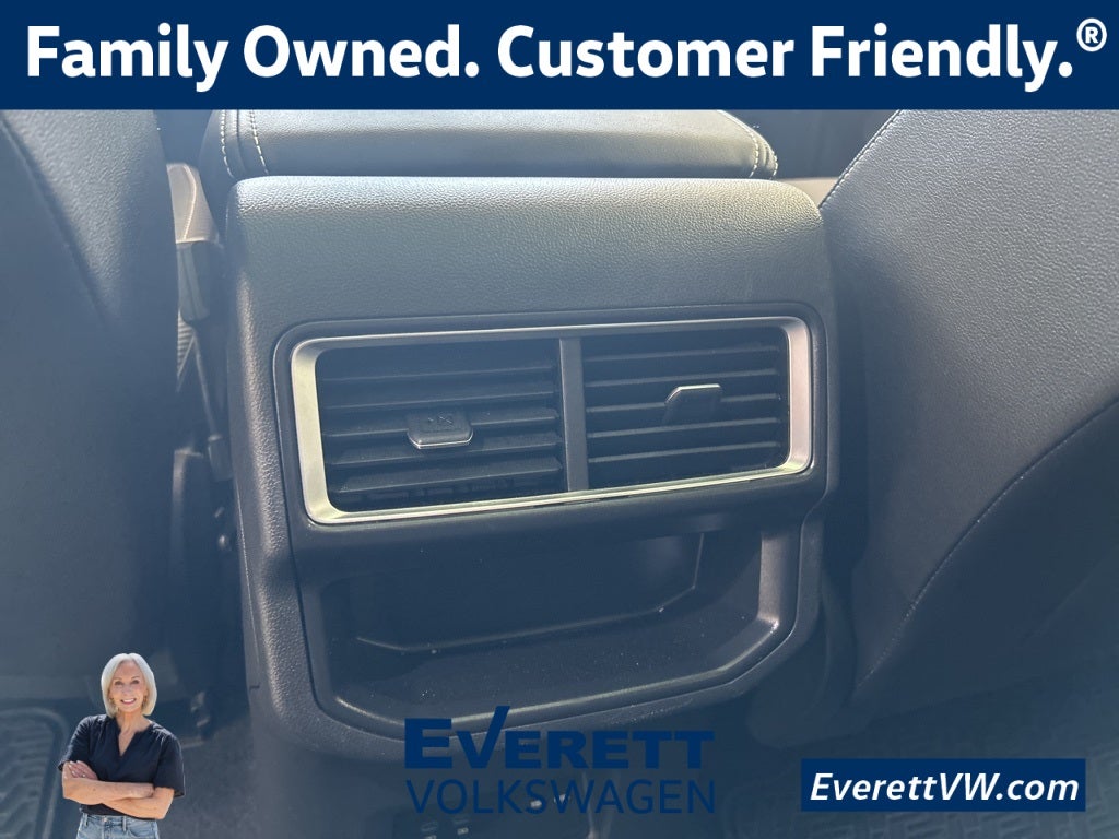 2025 Volkswagen Atlas Cross Sport 2.0T SE w/ Technology