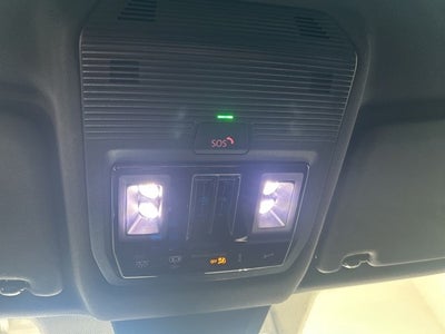 2025 Volkswagen Atlas Cross Sport 2.0T SE w/ Technology