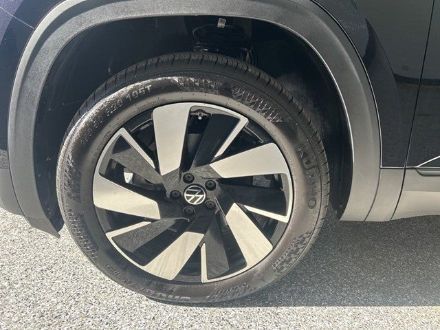 2025 Volkswagen Atlas Cross Sport 2.0T SE w/ Technology