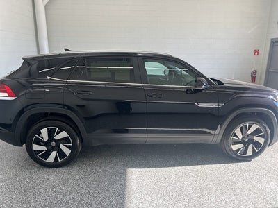 2025 Volkswagen Atlas Cross Sport 2.0T SE w/ Technology