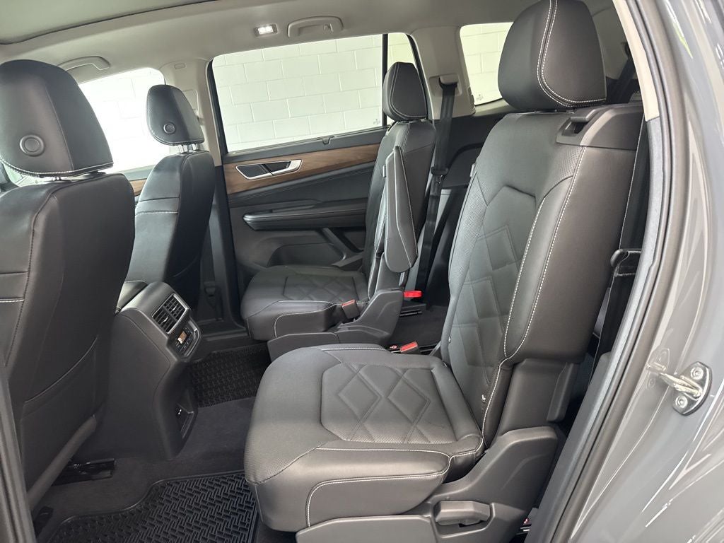 2026 Volkswagen Atlas 2.0T SE w/ Technology