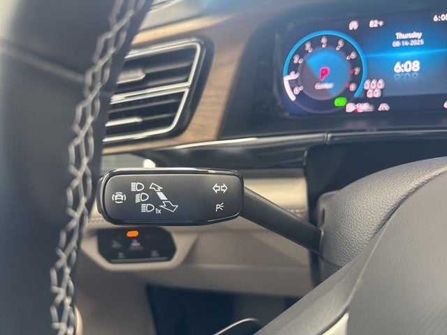 2026 Volkswagen Atlas 2.0T SE w/ Technology