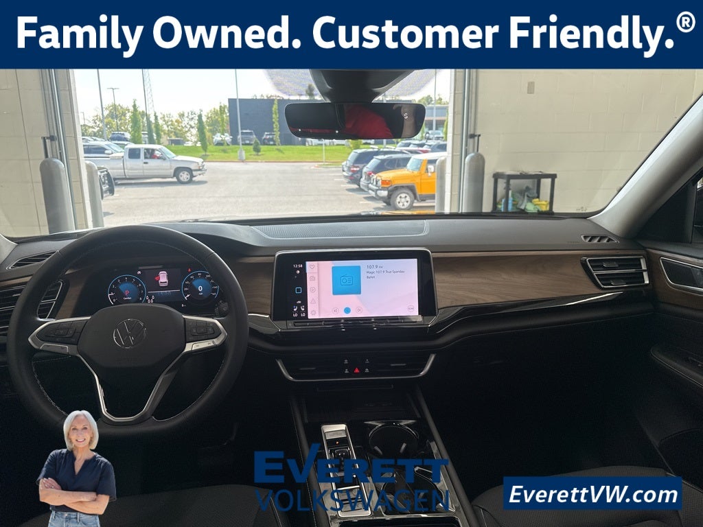 2026 Volkswagen Atlas 2.0T SE w/ Technology