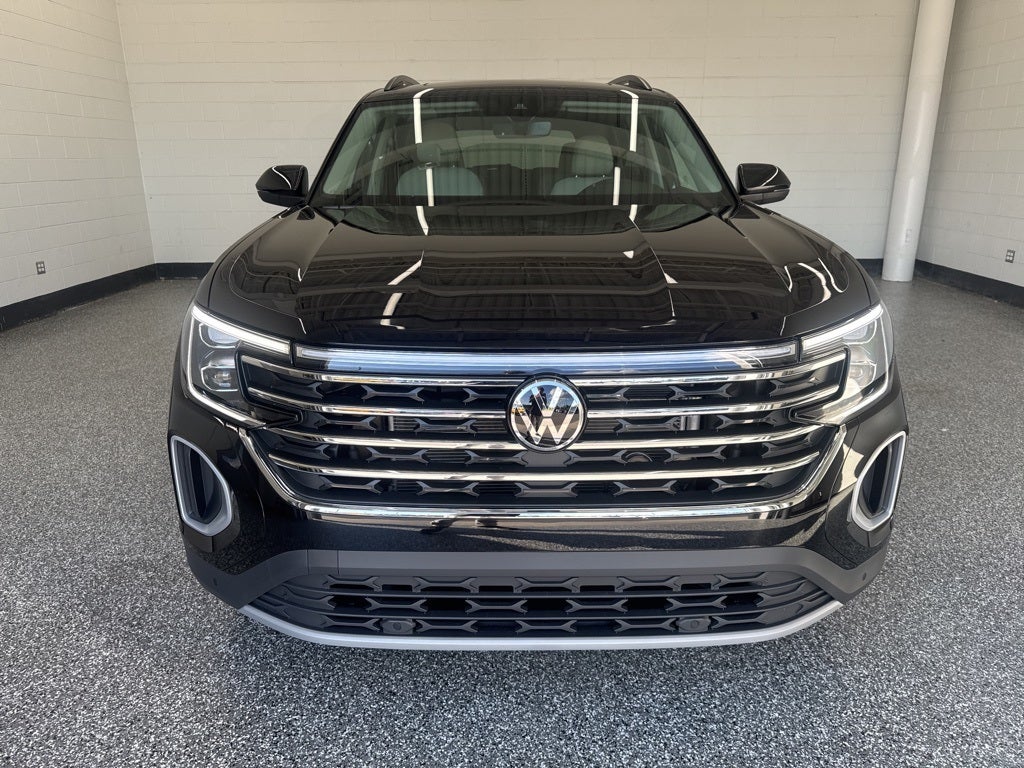 2026 Volkswagen Atlas 2.0T SE w/ Technology