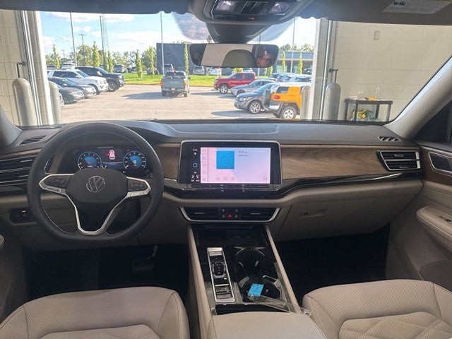 2026 Volkswagen Atlas 2.0T SE w/ Technology