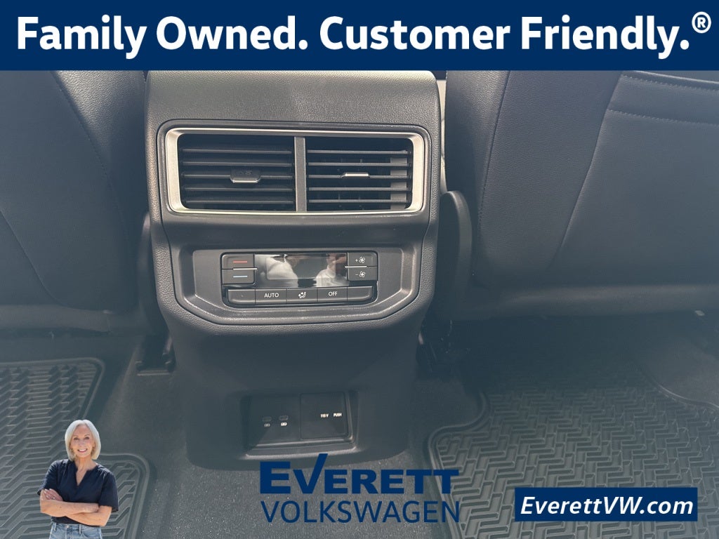 2026 Volkswagen Atlas 2.0T SE w/ Technology