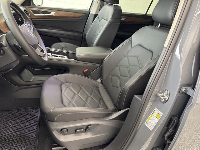 2026 Volkswagen Atlas 2.0T SE w/ Technology