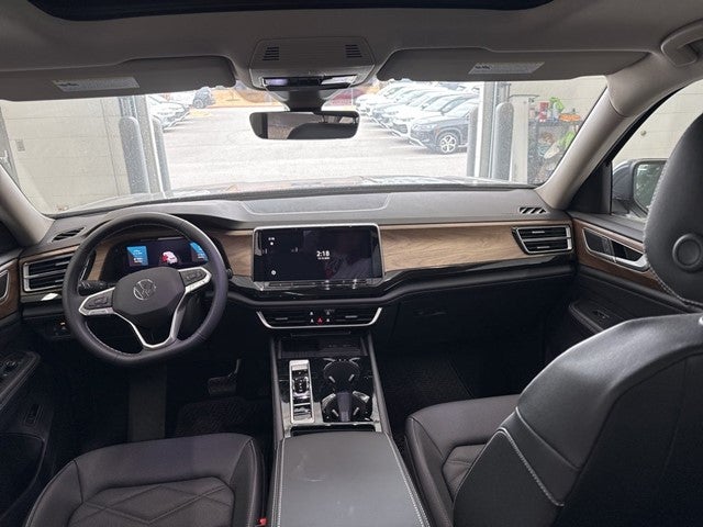 2026 Volkswagen Atlas 2.0T SE w/ Technology