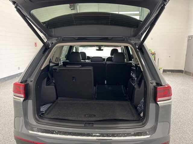 2026 Volkswagen Atlas 2.0T SE w/ Technology