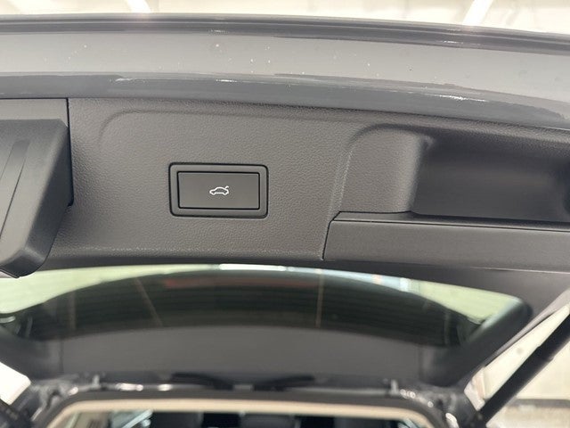 2026 Volkswagen Atlas 2.0T SE w/ Technology