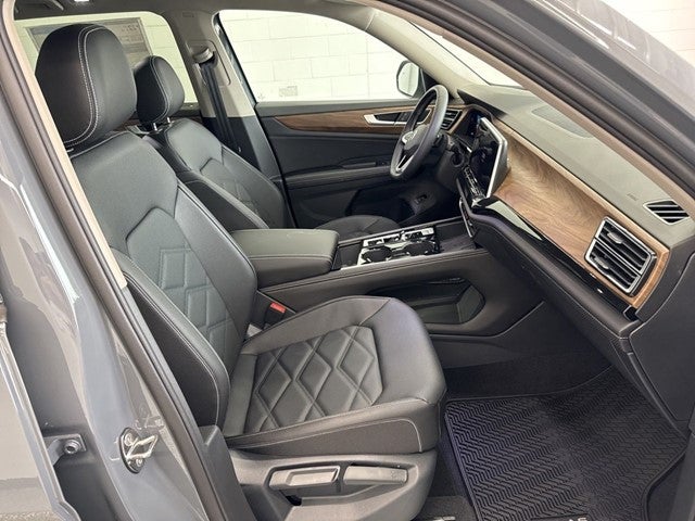 2026 Volkswagen Atlas 2.0T SE w/ Technology