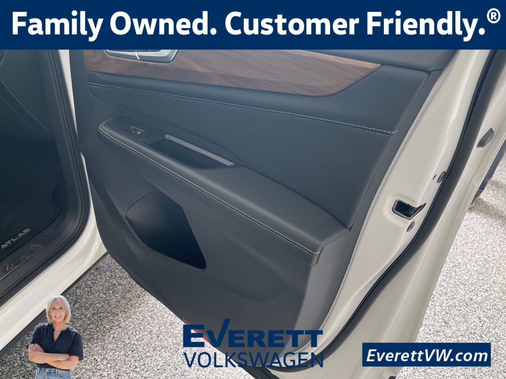 2025 Volkswagen Atlas 2.0T SE