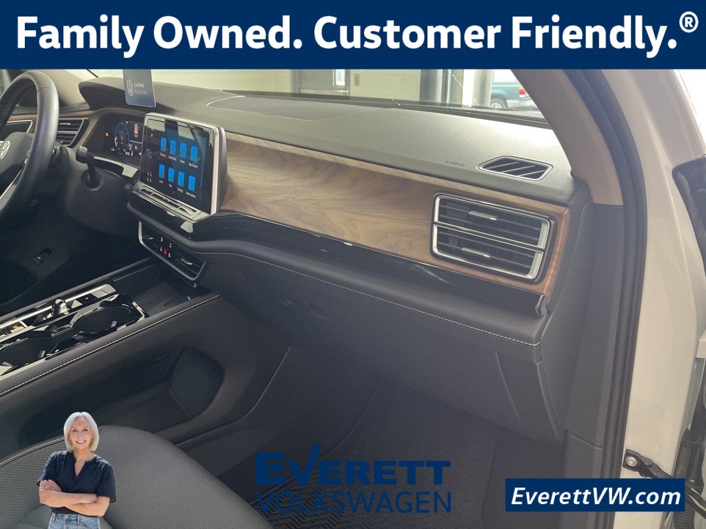 2025 Volkswagen Atlas 2.0T SE