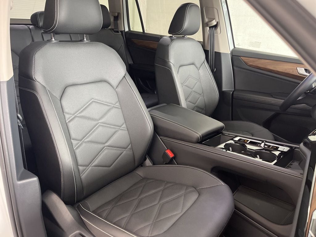 2025 Volkswagen Atlas 2.0T SE