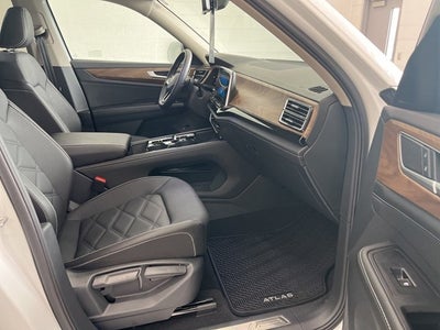 2025 Volkswagen Atlas 2.0T SE