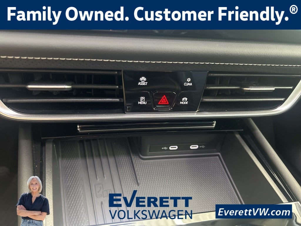 2025 Volkswagen Atlas 2.0T SE