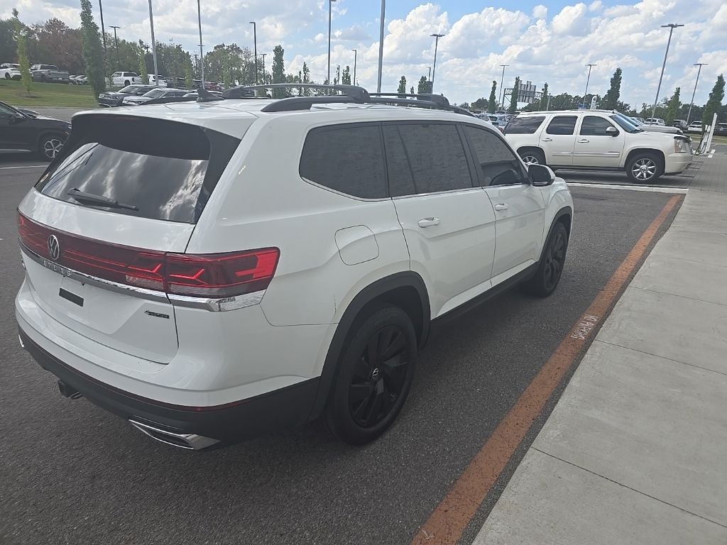 2025 Volkswagen Atlas 2.0T SE w/Technology