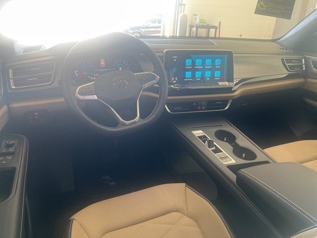 2026 Volkswagen Atlas Cross Sport 2.0T SE