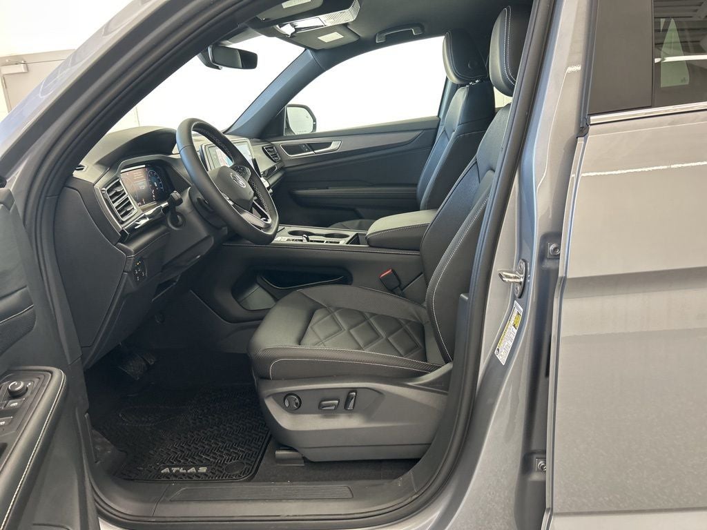 2026 Volkswagen Atlas Cross Sport 2.0T SE