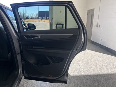 2026 Volkswagen Atlas Cross Sport 2.0T SE