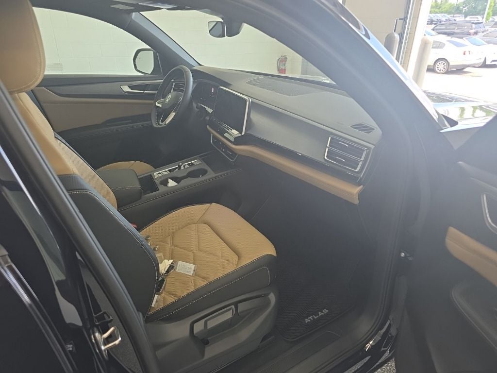 2026 Volkswagen Atlas Cross Sport 2.0T SE