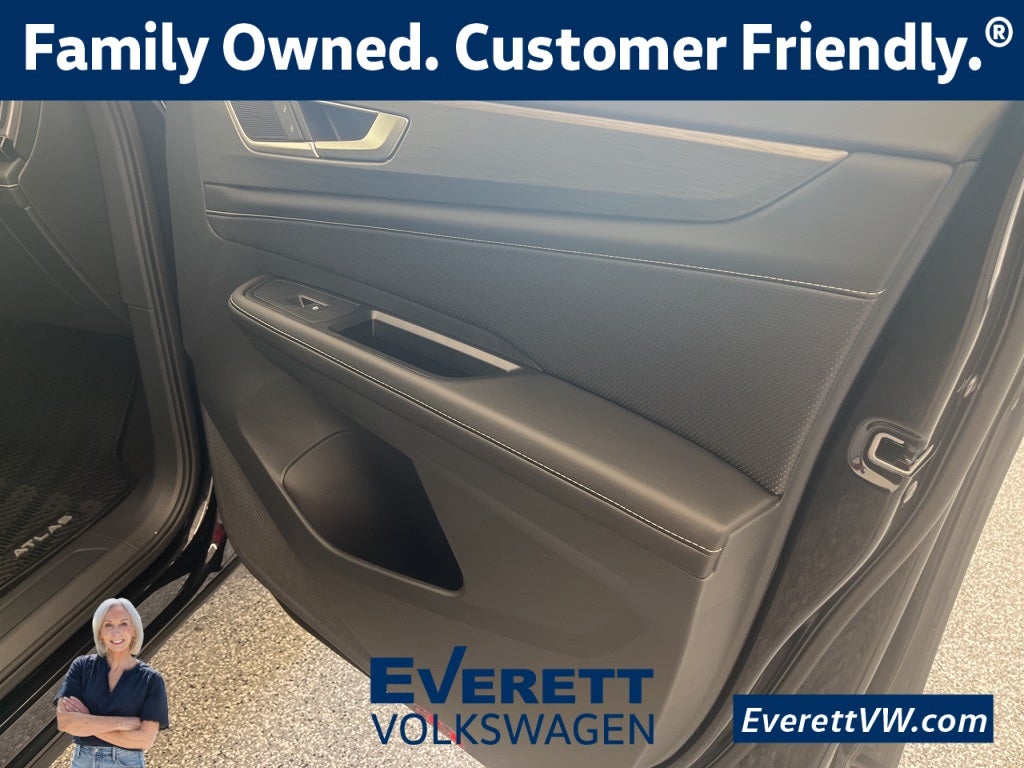 2026 Volkswagen Atlas Cross Sport 2.0T SE