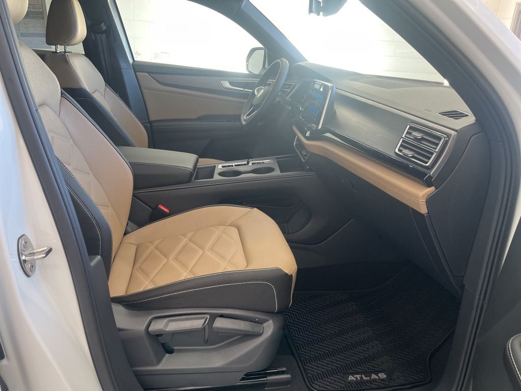 2026 Volkswagen Atlas Cross Sport 2.0T SE